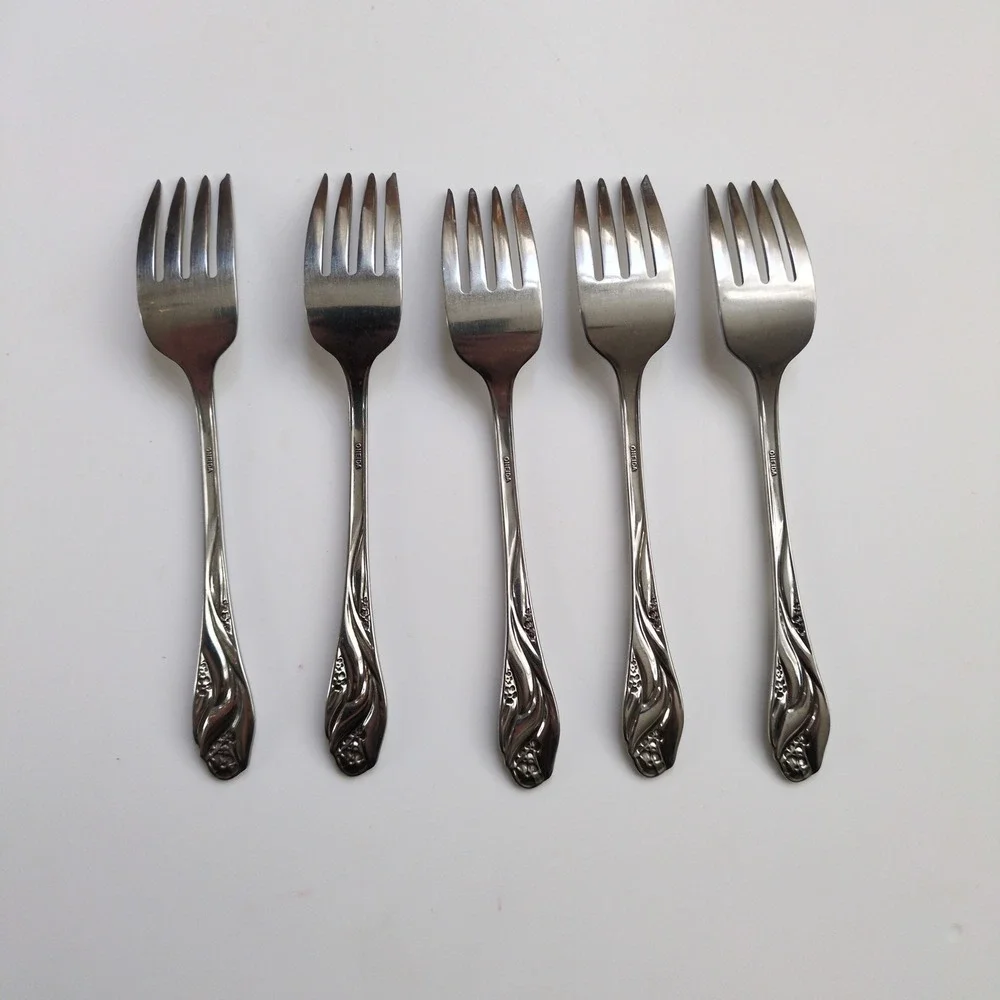 Vtg Oneida LORILEI Salad Small Forks (5)‎ Stainless Floral Flatware Lorelei